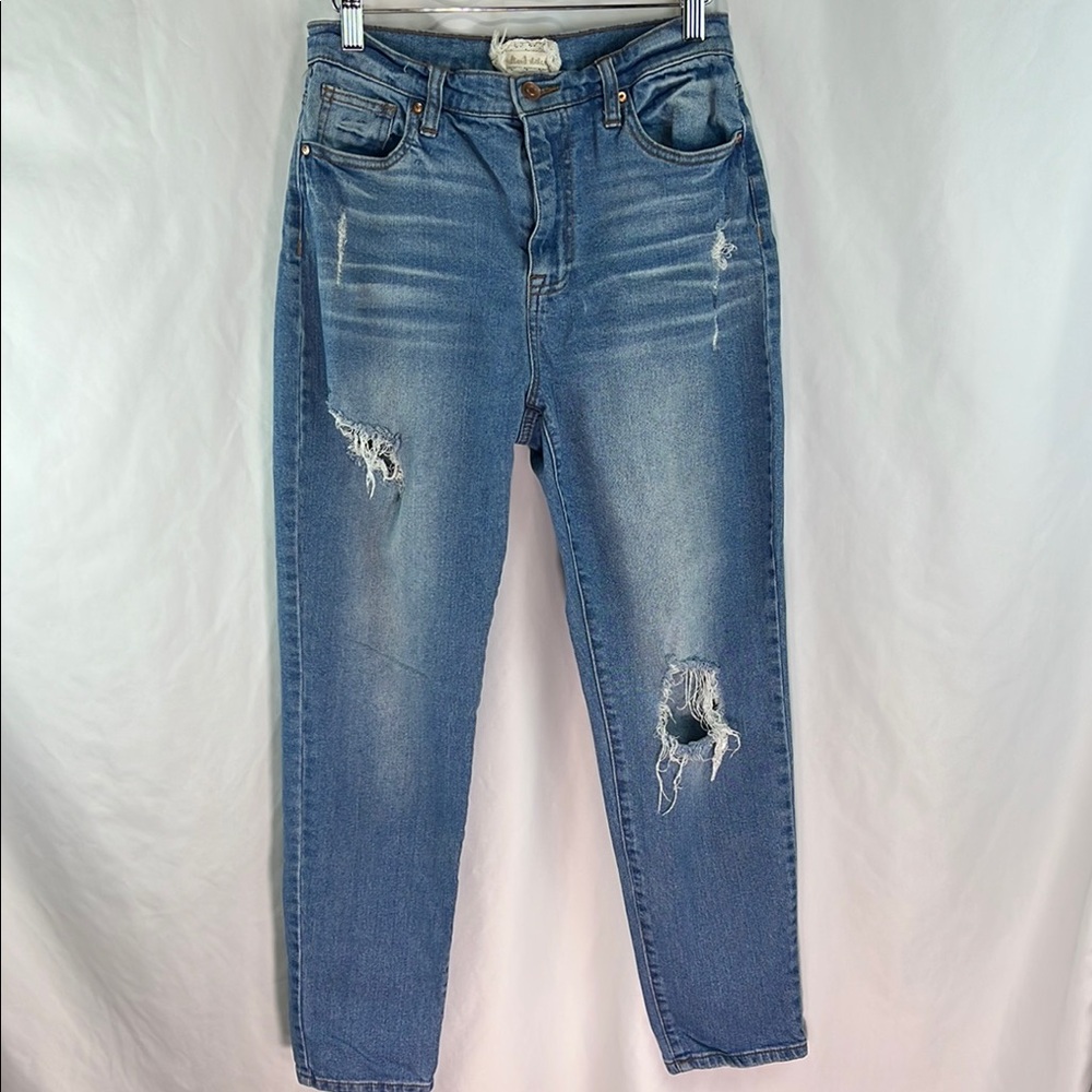 Altar’d State Size 29 Distressed‎ Blue Jeans